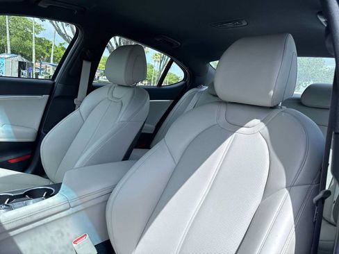 Used 2023 Genesis G70 2.0T RWD image 14