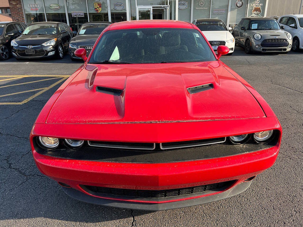 Used 2015 Dodge Challenger SXT RWD image 5