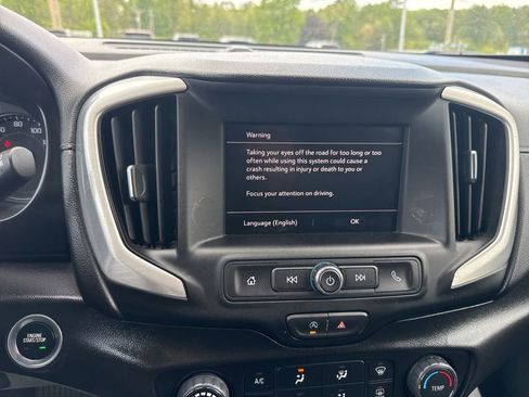 Used 2024 GMC Terrain SLE AWD/4WD image 21