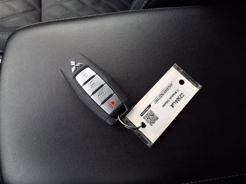 Used 2022 Mitsubishi Outlander SEL image 11