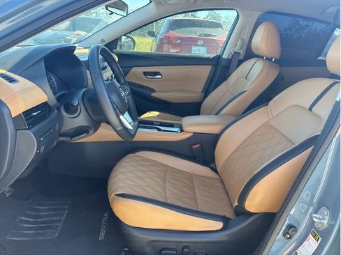 Used 2025 Nissan Sentra SV w/ SV Premium Package image 12