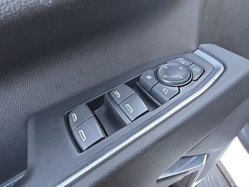 Used 2024 GMC Sierra 3500 SLE w/ SLE Value Package image 8