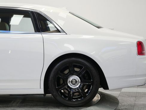 Used 2013 Rolls-Royce Ghost -Rear Theatre Configuration, S image 52
