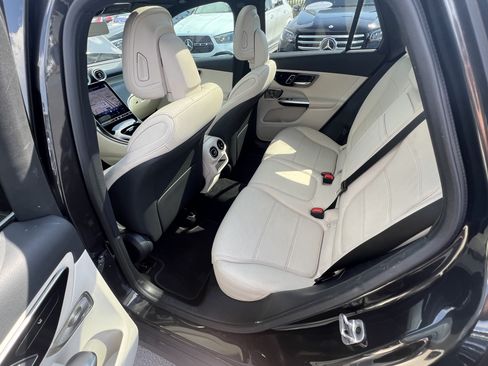 Certified 2026 Mercedes-Benz GLC 300 4MATIC image 32