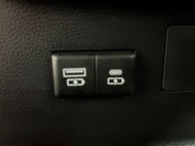 Used 2026 Toyota Tundra SR5 w/ SR5 Convenience Package AWD/4WD image 13