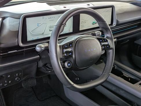 Used 2025 Hyundai Ioniq 6 SEL image 14