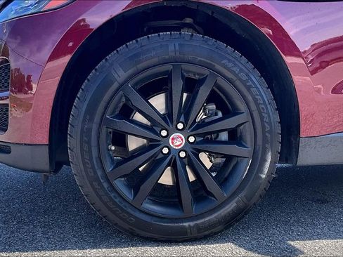 Used 2017 Jaguar F-PACE Prestige AWD/4WD image 32
