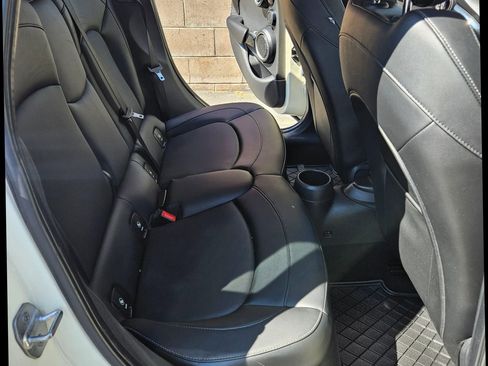 Used 2015 MINI Cooper S image 12