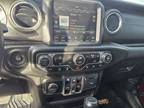 Used 2021 Jeep Gladiator Overland w/ Popular Equipment Package image 23