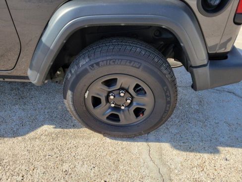 Used 2023 Jeep Wrangler Sport image 8