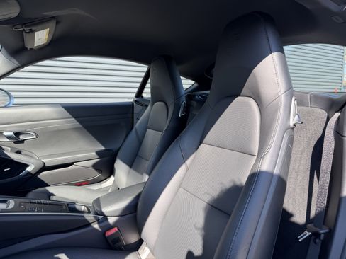 Certified 2024 Porsche 718 Cayman image 5