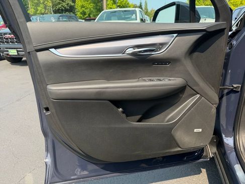 Used 2025 Cadillac XT6 Luxury AWD/4WD image 20