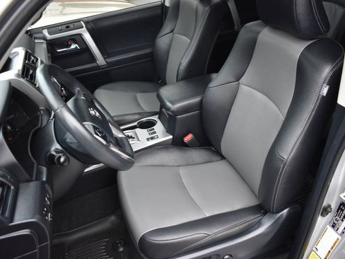 Used 2021 Toyota 4Runner SR5 Premium w/ Moonroof Package AWD/4WD image 20