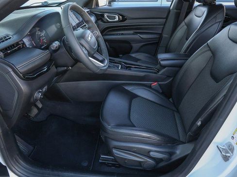 Used 2022 Jeep Compass Altitude image 9