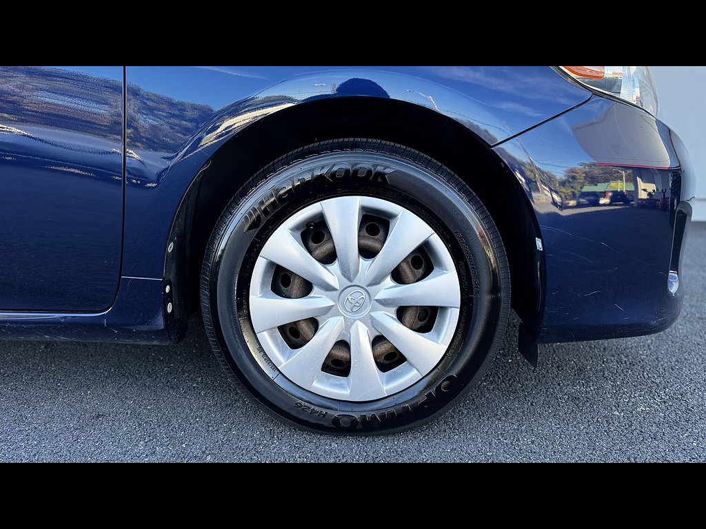 Used 2011 Toyota Corolla FWD image 16