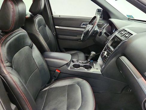 Used 2018 Ford Explorer Sport w/ Equipment Group 401A image 26