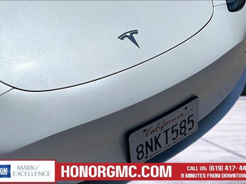 Used 2020 Tesla Model 3 Long Range AWD/4WD image 29