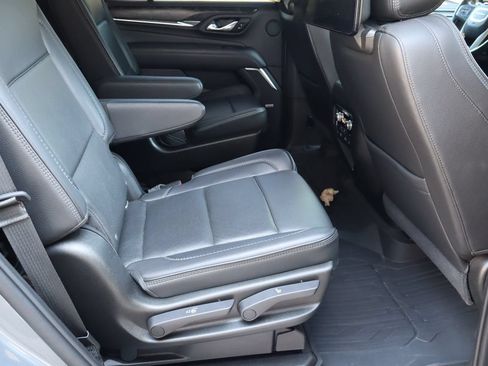 Used 2021 GMC Yukon Denali w/ Denali Ultimate Package AWD/4WD image 19