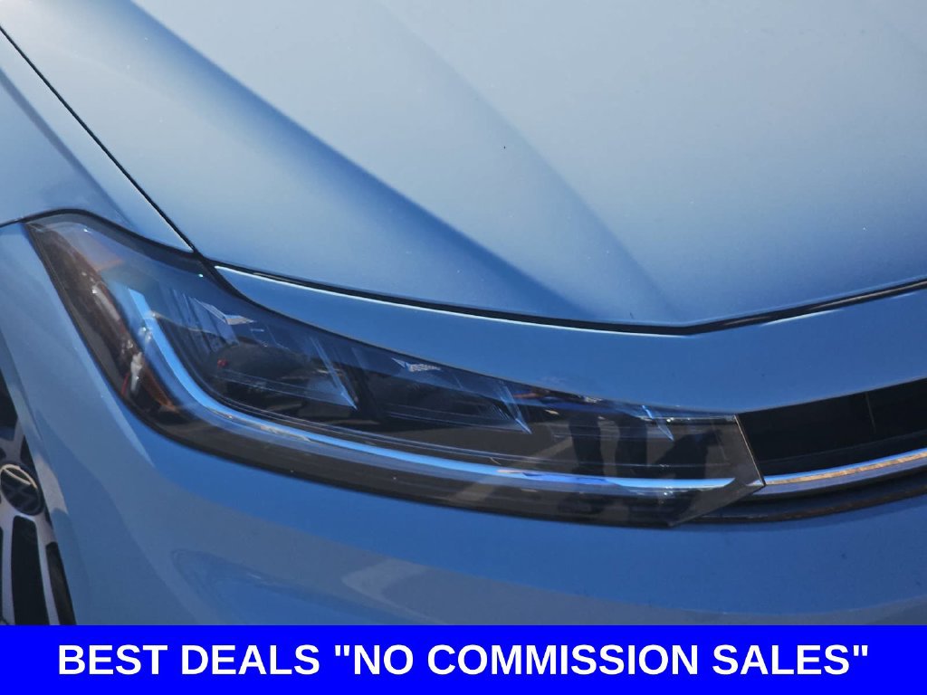 Used 2025 Volkswagen Jetta Sport FWD image 33