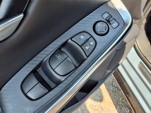 New 2025 Nissan Sentra SR w/ Midnight Edition FWD image 12