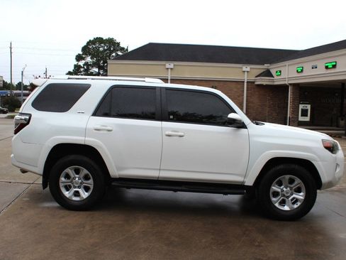 Used 2018 Toyota 4Runner SR5 RWD image 1