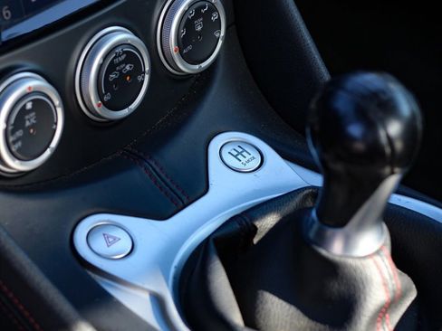 Used 2010 Nissan 370Z NISMO RWD image 21