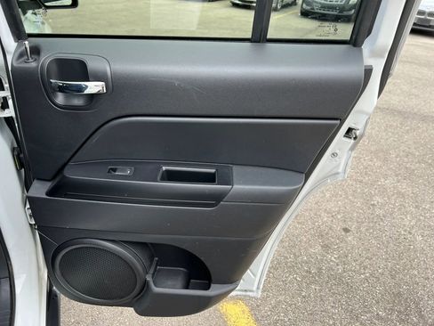 Used 2016 Jeep Patriot Sport w/ Power Value Group FWD image 22