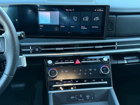 Used 2025 Hyundai Santa Fe SEL image 13