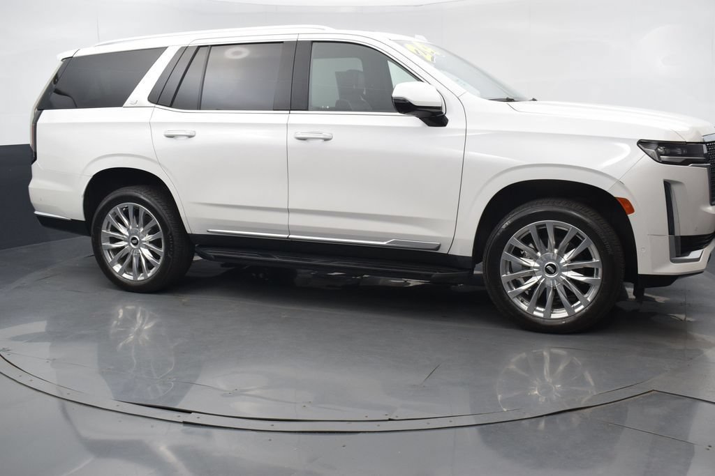 Used 2024 Cadillac Escalade Premium Luxury w/ LPO, Floor Liner Package AWD/4WD image 7