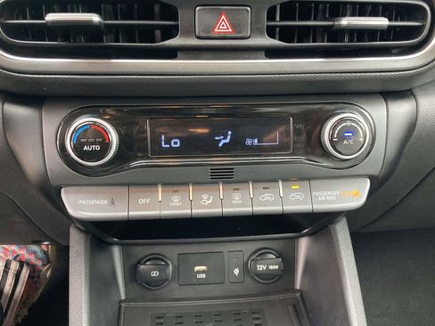 Used 2022 Hyundai Kona Limited FWD image 25