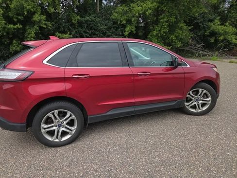 Used 2015 Ford Edge Titanium w/ Technology Package AWD/4WD image 16