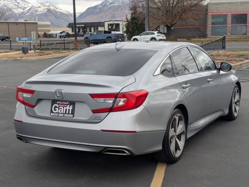 Used 2019 Honda Accord Touring image 3