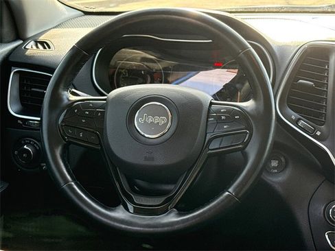 Used 2021 Jeep Cherokee Latitude Plus image 13