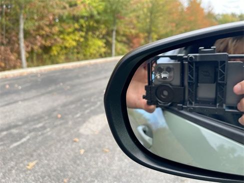 Used 2024 Chevrolet Trax RS image 17