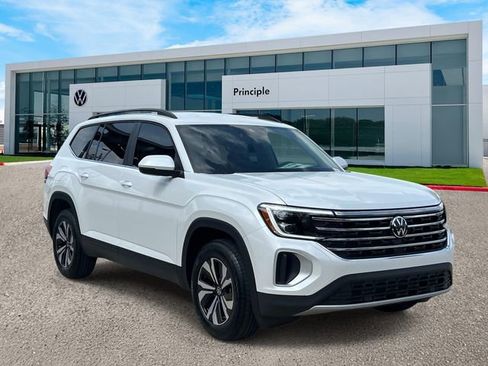 New 2026 Volkswagen Atlas SE FWD image 2