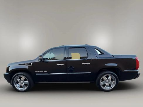 Used 2011 Cadillac Escalade EXT Premium AWD/4WD image 10