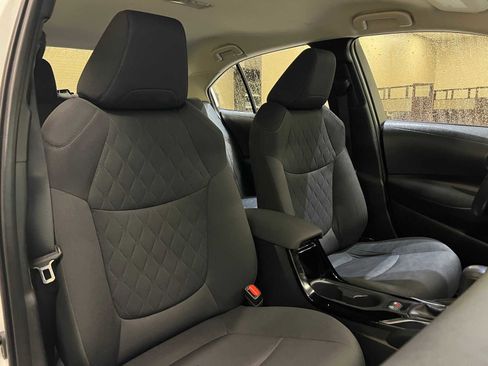 Certified 2022 Toyota Corolla LE image 14