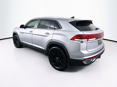 Used 2025 Volkswagen Atlas Cross Sport SE FWD image 5