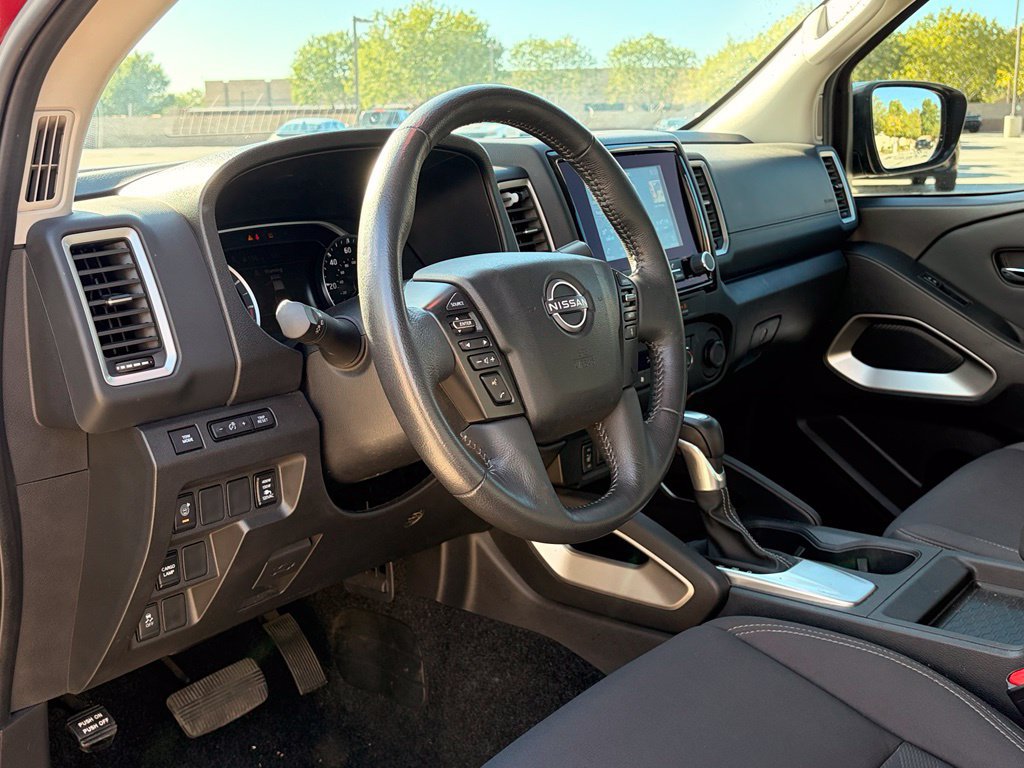 Used 2024 Nissan Frontier SV w/ SV Convenience Package RWD image 13
