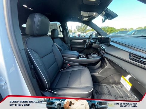 New 2026 Buick Enclave Preferred image 21