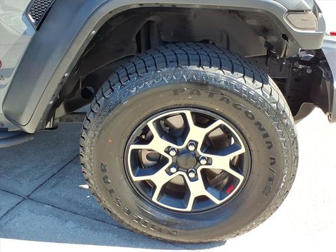 Used 2021 Jeep Wrangler Unlimited Rubicon image 11