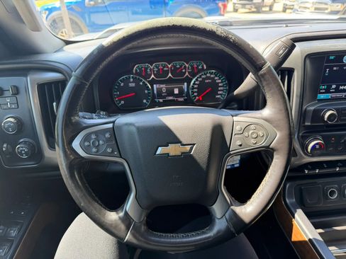 Used 2018 Chevrolet Silverado 1500 LTZ w/ LTZ Plus Package AWD/4WD image 19