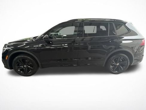Used 2024 Volkswagen Tiguan SE R-Line AWD/4WD image 9