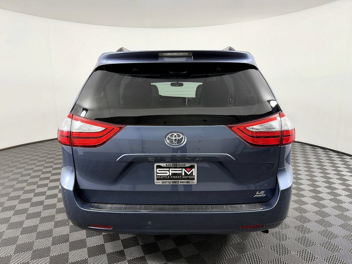 Used 2017 Toyota Sienna LE AWD/4WD image 10