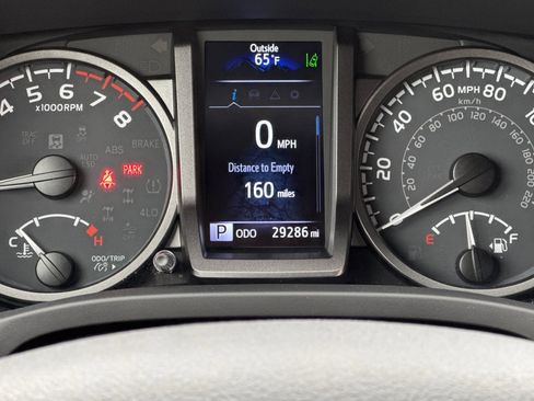 Used 2022 Toyota Tacoma TRD Sport image 26