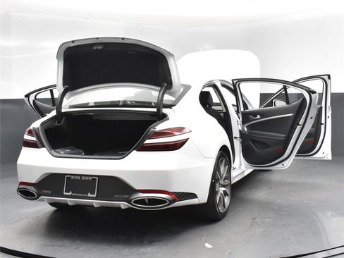 Used 2025 Genesis G70 2.5T image 19