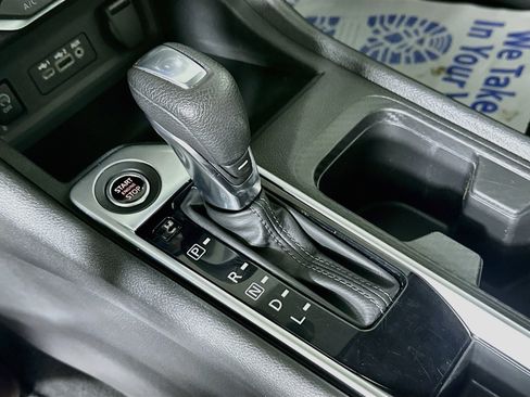 Used 2024 Nissan Sentra SV FWD image 16