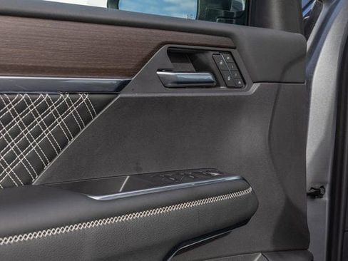 Used 2025 GMC Acadia Denali w/ LPO, Floor Liner Package AWD/4WD image 17