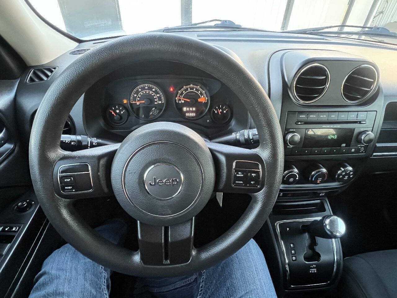 Used 2015 Jeep Patriot Sport w/ Power Value Group FWD image 10