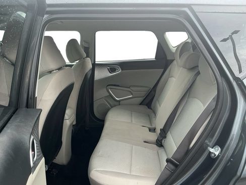 Used 2024 Kia Soul LX w/ Option Group 015 FWD image 21
